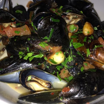 Melograno - Cozze - mussels, white wine, garlic & tomato - Italian Near Me - Philadelphia, Pennsylvania Melograno - Cozze - mussels, white wine, garlic & tomato - Italian Near Me - Philadelphia, Pennsylvania