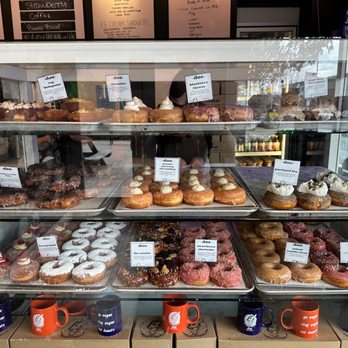 Doe Donuts - Donuts Near Me - Portland, Oregon