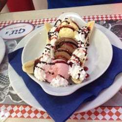 Gil's - Banana Split