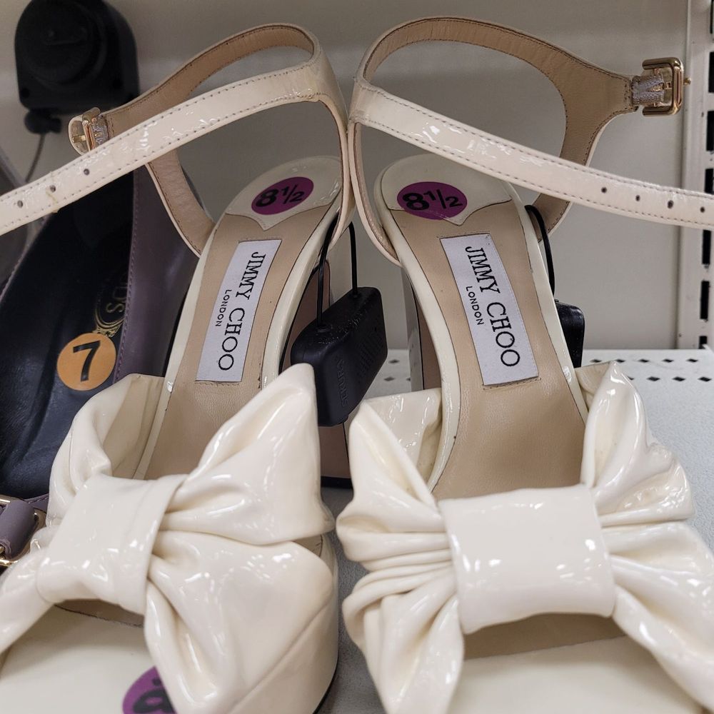 I didn't expect they have Jimmy Choo shoes $$$