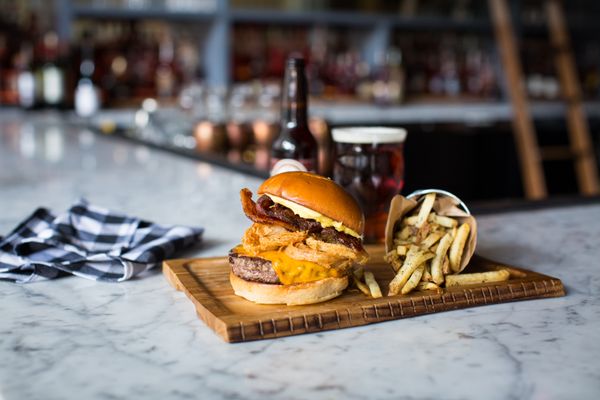 Elm Street Cask & Kitchen by null