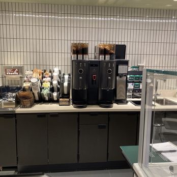 Starbucks - The new machine looks beautiful! Brewing 4 different coffees, "5" including iced coffee at the same time. - Coffee & Tea Near Me - Visalia, California Starbucks - The new machine looks beautiful! Brewing 4 different coffees, "5" including iced coffee at the same time. - Coffee & Tea Near Me - Visalia, California