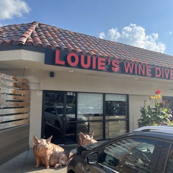 Louie's Wine Dive & Kitchen 119 - Wine Bars Near Me - Leawood, Kansas