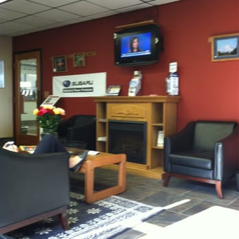 Hanson Subaru - Service area waiting room is very nice! - Car Dealers Near Me - Olympia, Washington