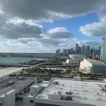 Hilton Miami Downtown - Hotels Near Me - Miami, Florida Hilton Miami Downtown - Hotels Near Me - Miami, Florida