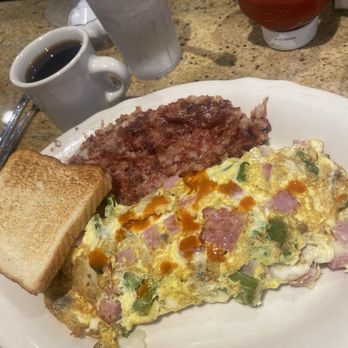 George's Family Restaurant - Canadian Omelette - American Near Me - Oak Park, Illinois