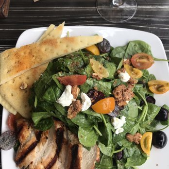 Barleymash - Baby spinach salad with chicken, no red onion - Sports Bars Near Me - San Diego, California
