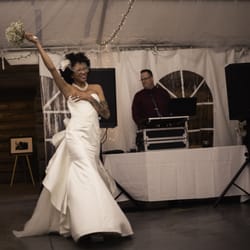 Advanced Entertainment - The big entrance and dj's setup!