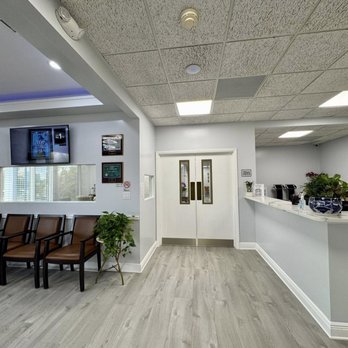 Sandbay Primary + Urgent care - Front Reception area - Family Practice Near Me - Clearwater, Florida Sandbay Primary + Urgent care - Front Reception area - Family Practice Near Me - Clearwater, Florida