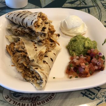 Air Margaritaville - Chicken quesadilla - Bars Near Me - Cancún, ROO