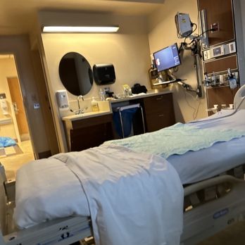 UT Medical Center - Private room - Medical Centers Near Me - Knoxville, Tennessee UT Medical Center - Private room - Medical Centers Near Me - Knoxville, Tennessee