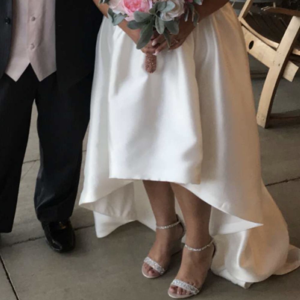 Best Bridal Alterations - Dress - Sewing & Alterations Near Me - Fresno, California Best Bridal Alterations - Dress - Sewing & Alterations Near Me - Fresno, California