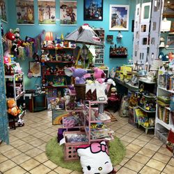 Quaint Shop - Toys and collectibles, children's books, Fisher Price and more!