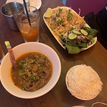 Thi Ni Thai - Phat Thai, Jasmine Rice, and Beef Dish. - Thai Near Me - Oberlin, Ohio