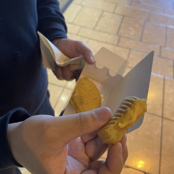 iSee Cream - Taiyaki cheese filling - Ice Cream & Frozen Yogurt Near Me - Pleasanton, California