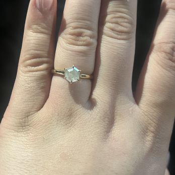 Hannon Jewelers - Custom made engagement ring - Jewelry Near Me - Baton Rouge, Louisiana