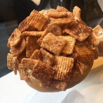 Cafe Dulce - Cinnamon crunch donut - Coffee & Tea Near Me - Los Angeles, California