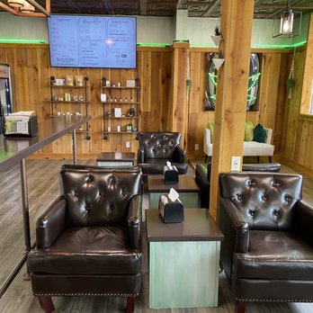 The Holistic Connection - Belle Meade - the lounge area - Coffee & Tea Near Me - Nashville, Tennessee The Holistic Connection - Belle Meade - the lounge area - Coffee & Tea Near Me - Nashville, Tennessee
