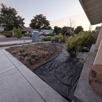 Resendiz Concrete - Front yard - Mid project - Masonry/Concrete Near Me
