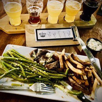 Big Ditch Brewing - Steak frites and beer flight - New American Near Me - Buffalo, New York