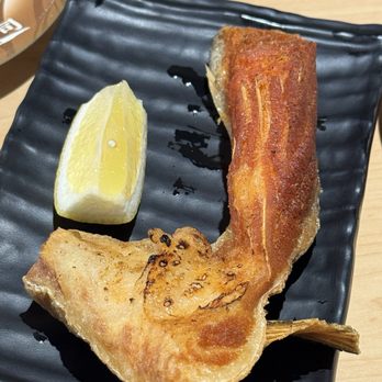Waka Sakura - Conveyor Belt Sushi Near Me - Gardena, California