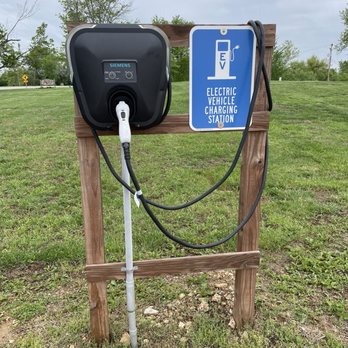 Alto Vineyards - Electric car charging center - Wineries Near Me - Alto Pass, Illinois Alto Vineyards - Electric car charging center - Wineries Near Me - Alto Pass, Illinois