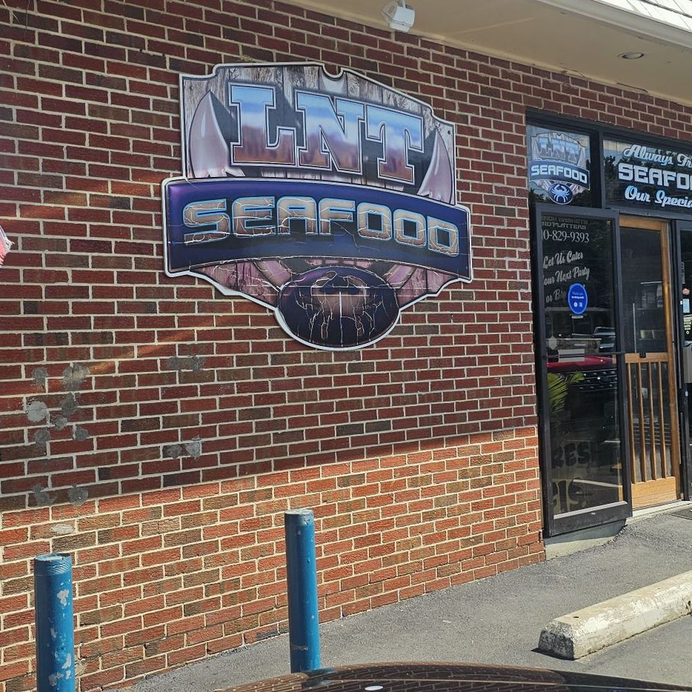 LNT Seafood - the front of the restaurant - Seafood Near Me - Preston, Maryland