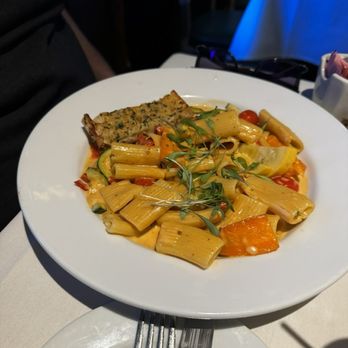Shadowbrook - Pasta with Garden Vegetables - American Near Me - Capitola, California