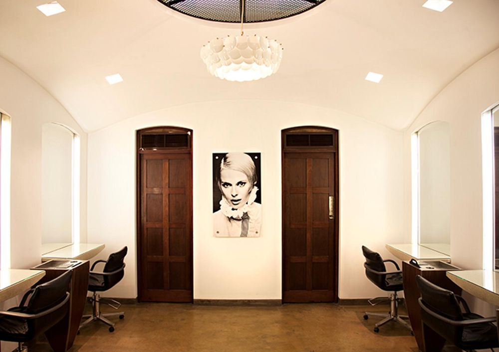 MAHOGANY HAIR DESIGN LONDON 17 St Street, London, United