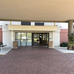 Holiday Inn Express & Suites Ft Lauderdale N - Exec Airport - Entrance