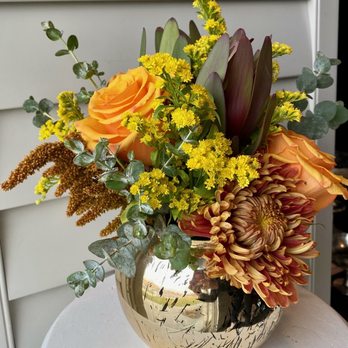 Dancing Daisies Floral - Fall Arrangement - Florists Near Me - Farmington, Utah