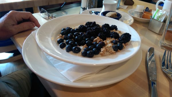 Yolk - Lakeview by null