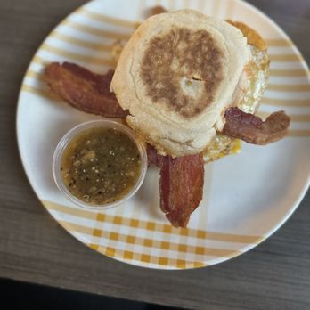 Slater’s 50/50 - Breakfast sandwich - American Near Me - San Diego, California Slater’s 50/50 - Breakfast sandwich - American Near Me - San Diego, California