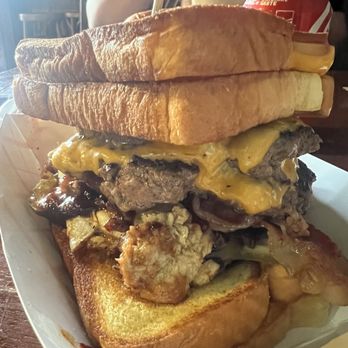 Daytona Taproom - The Pig Burger - Beer Bar Near Me - Daytona Beach, Florida