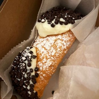 Mike's Pastry - Chocolate Chip Cannoli - Bakeries Near Me - Boston, Massachusetts