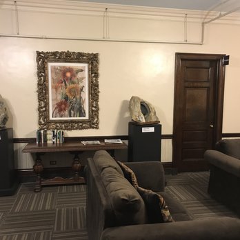 The Leo House - 2nd floor sitting room - Bed & Breakfast Near Me - New York, New York