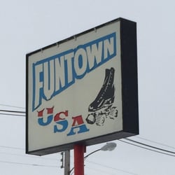 Funtown USA - Fun Town USA sign.