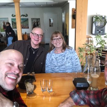 Hansa Brewery - Huz, Bro, sis-outlaw und mir! - Breweries Near Me - Cleveland, Ohio