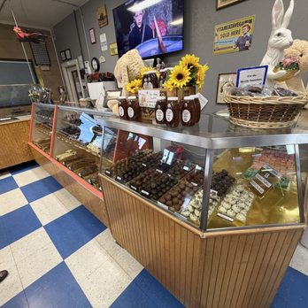 Chocolate Nugget Candy Factory - Candy Stores Near Me - Carson City, Nevada