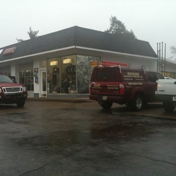 La Grange Service Center - Tires Near Me - La Grange, Kentucky La Grange Service Center - Tires Near Me - La Grange, Kentucky