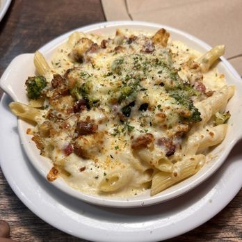 Fazoli's - Chicken Broccoli Penne - Italian Near Me - Columbia, South Carolina Fazoli's - Chicken Broccoli Penne - Italian Near Me - Columbia, South Carolina