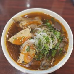 Wonder Pho & Bo Ne - N7.BUN BO HUE HUE STYLE NOODLE SOUP