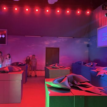 Netflix House - Red light--green light - Eatertainment Near Me - Dallas, Texas Netflix House - Red light--green light - Eatertainment Near Me - Dallas, Texas