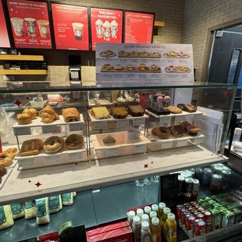 Starbucks - Coffee & Tea Near Me - Brookhaven, Pennsylvania