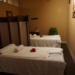 Zen Foot Massage - Couple massage room