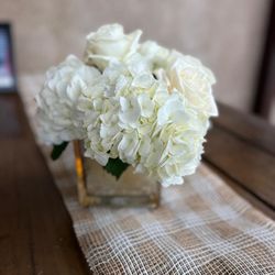 Gabriella's Nursery & Florist - Birthday table center pieces