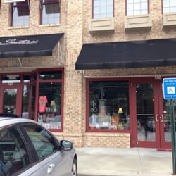 Southern Sisters - Front door