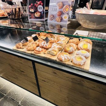 Baker Brun - Bakeries Near Me - Bergen, 12