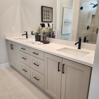 Green Bee Construction - Bathroom Clean and Simple - General Contractors Near Me - Grass Valley, California Green Bee Construction - Bathroom Clean and Simple - General Contractors Near Me - Grass Valley, California