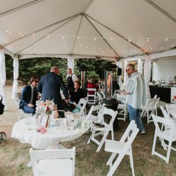 Cabins on the Point - Tent by Orcas Events | Photo by Adina Preston | https://adinaprestonphotography.pixieset.com/